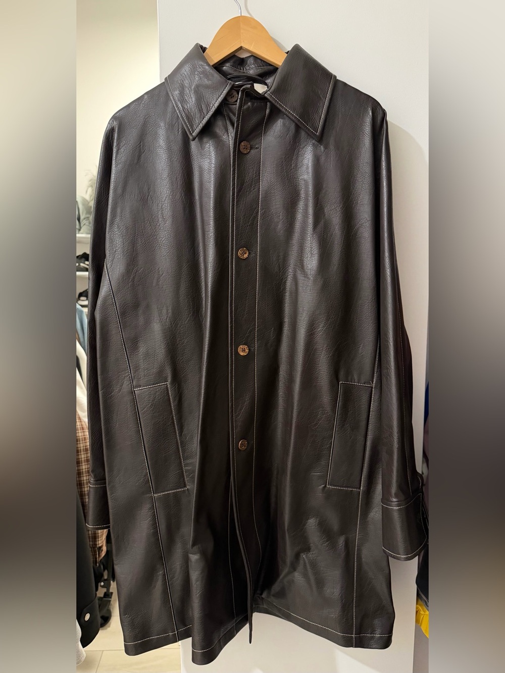 Men's Dark Brown Leather Button-Front Coat SEFR
TRICOLA COAT
